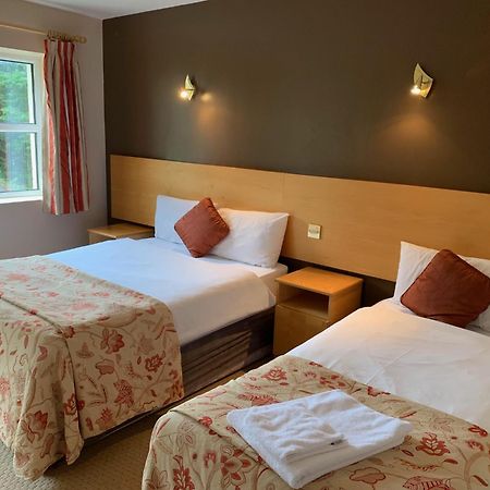 Fernhill Lodge Carrigaline Bagian luar foto